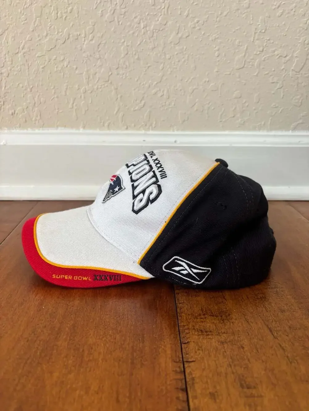Reebok NFL New England Patriots Super Bowl XXXVIII Champions Hat